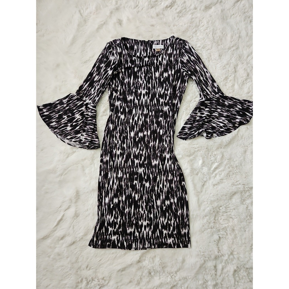 Calvin Klein Abstract Animal Print Dress Size 2 Black White Bell Sleeve Sheath